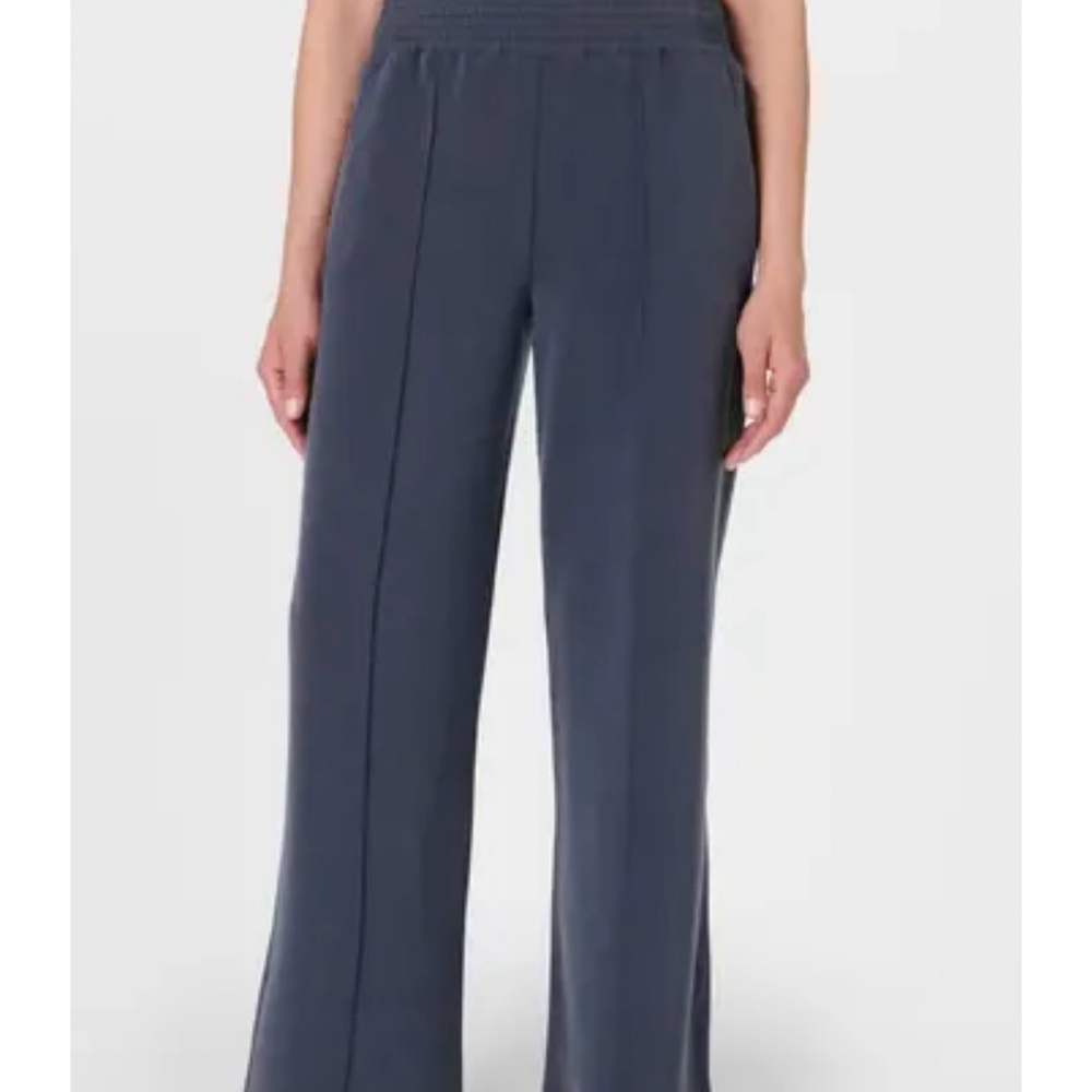 Women's Wide-Leg Pants